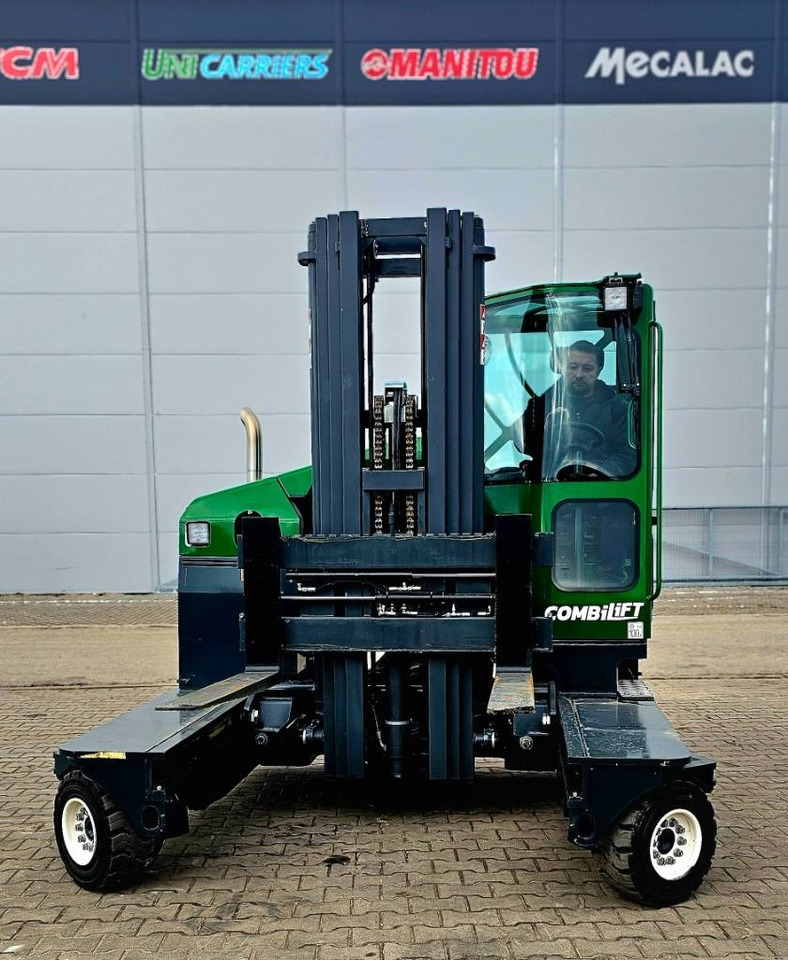 리스 Combilift C 4000 D MK4 150 hrs ONLY!  Combilift C 4000 D MK4 150 hrs ONLY! : 사진 15