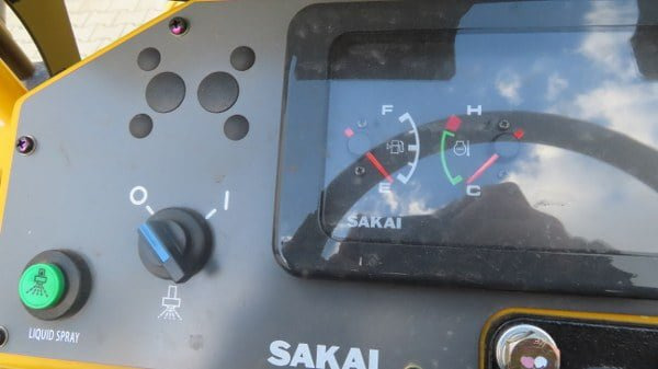 공압 롤러 Sakai TS 160-2 : 사진 10 공압 롤러 Sakai TS 160-2 : 사진 10