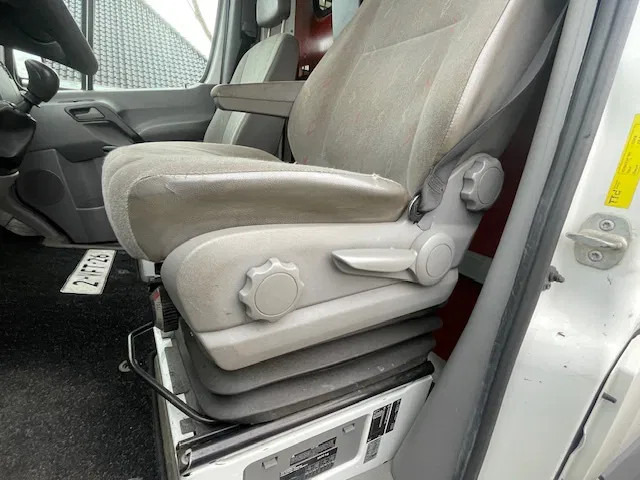 패널 밴 Volkswagen Crafter CRAFTER 35 BESTEL L1 H1 2.5 TDI 80 KW 5 cilinder : 사진 17