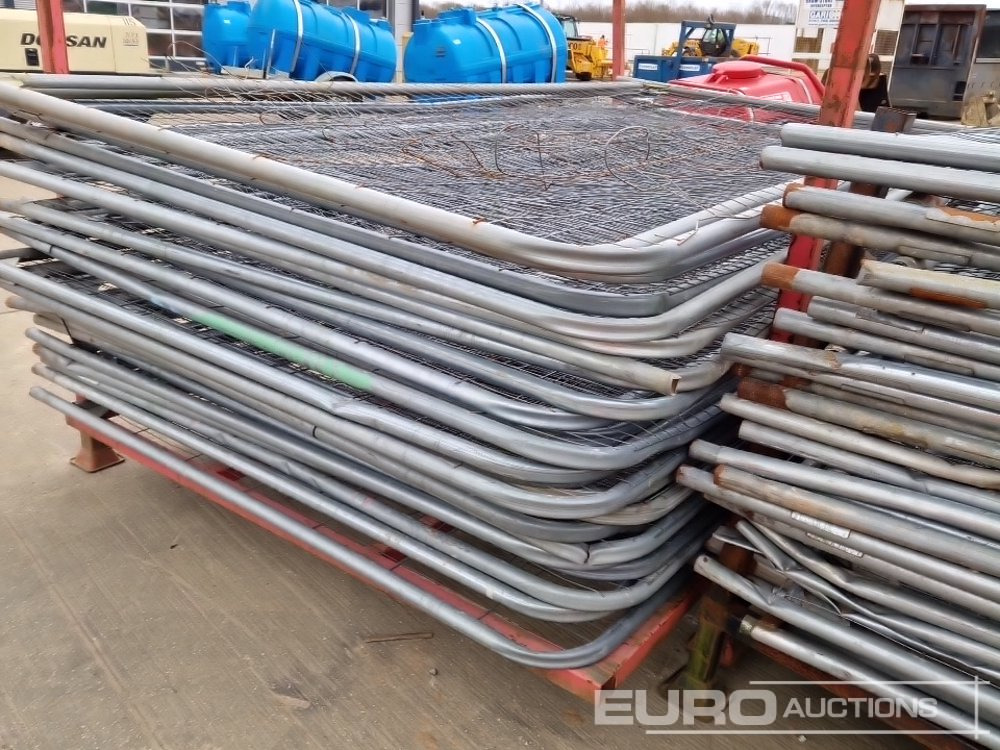 건설장비 Stillage of Heras Fencing (2 of) : 사진 18