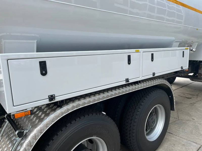 신규 유조트럭 Mercedes-Benz Arocs 3340 6x4 Water Tank Truck : 사진 15